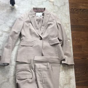 EUC banana republic khaki stretch suit